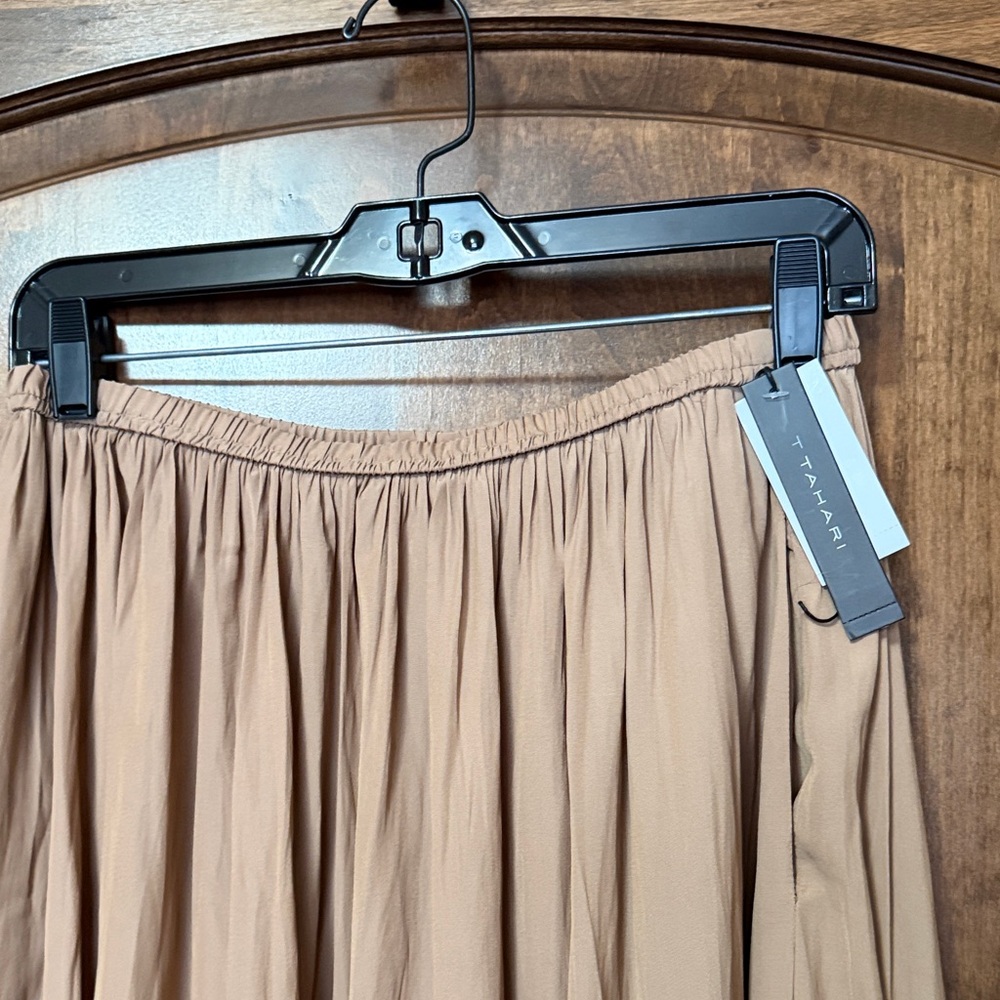T Tahari Tan Maxi Skirt - S - Picture 2 of 5